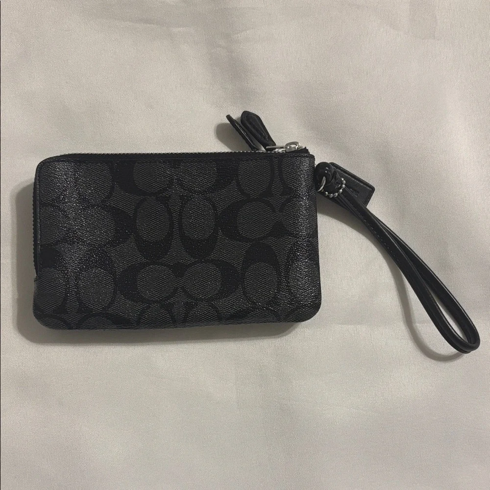 Coach Double Corner Zip Signature Wristlet Black EUC